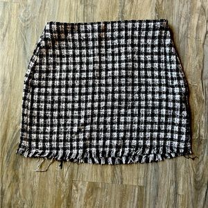 Tweed mini skirt